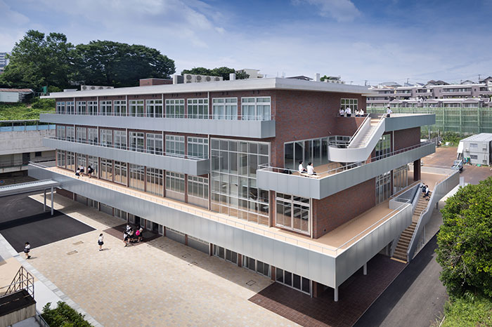 横浜高等学校４号館